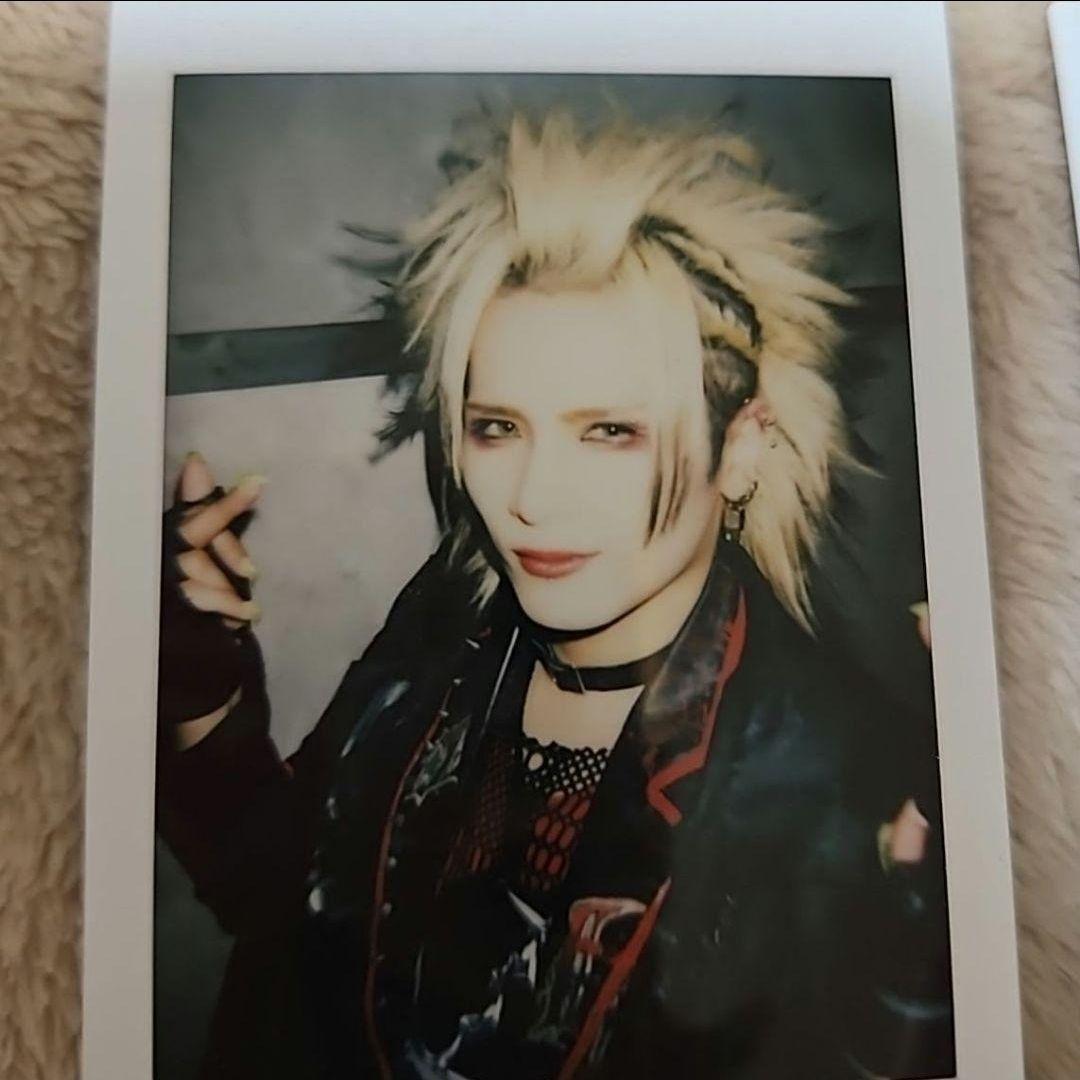 Royz 昴 チェキ⑦ サイン入り - メルカリ