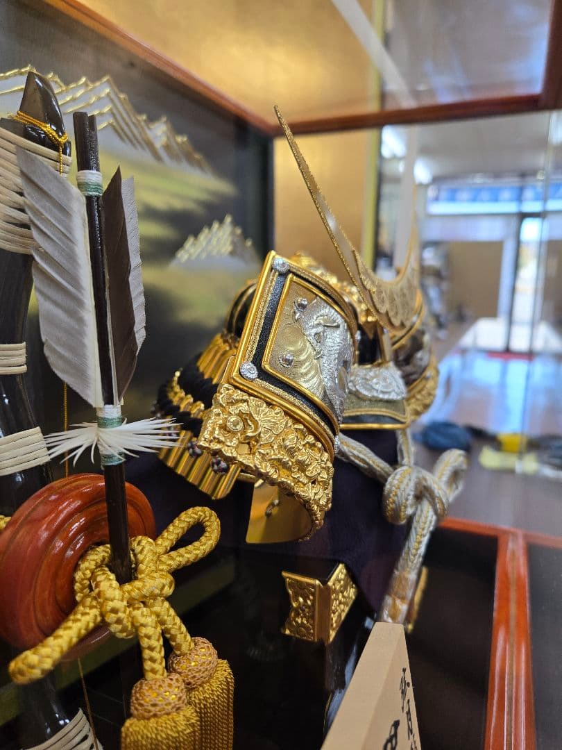 【展示品限り】五月人形　兜　伊達政宗　ケース飾り　※閉店セール　K19