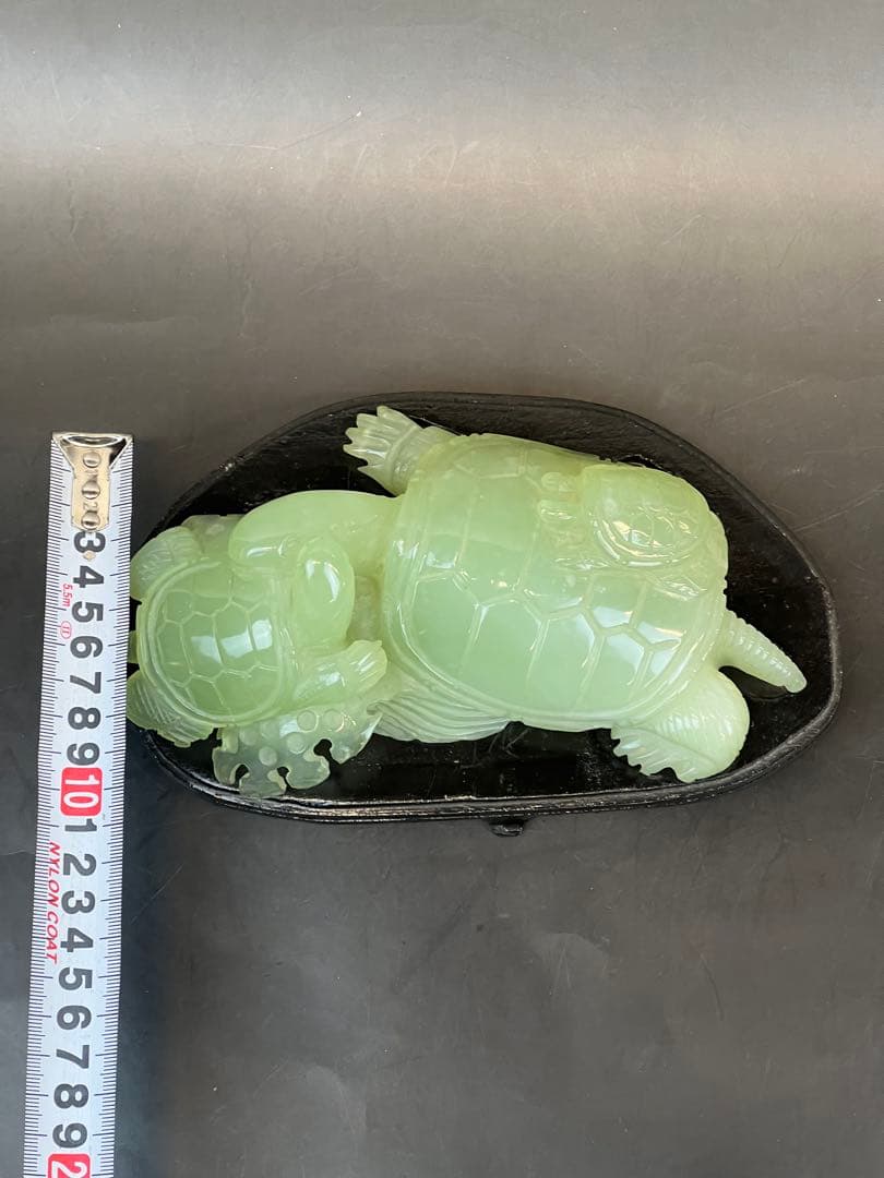 ［美品］翡翠亀　横19cm台付き　送料込み