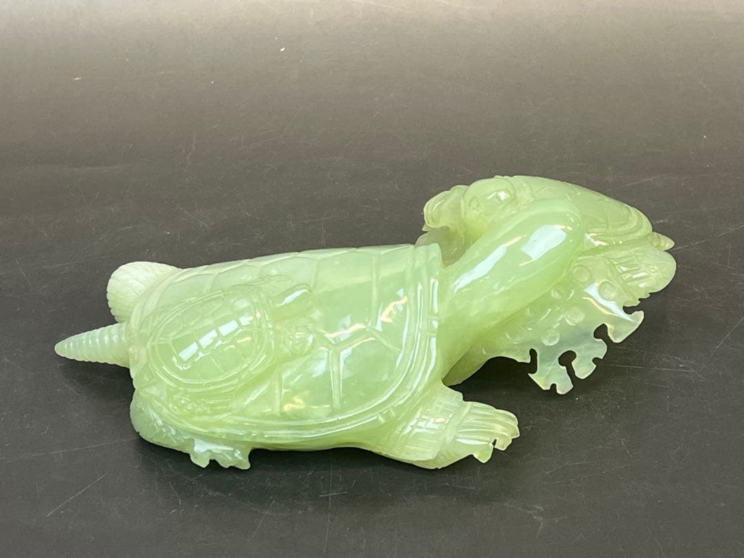 ［美品］翡翠亀　横19cm台付き　送料込み