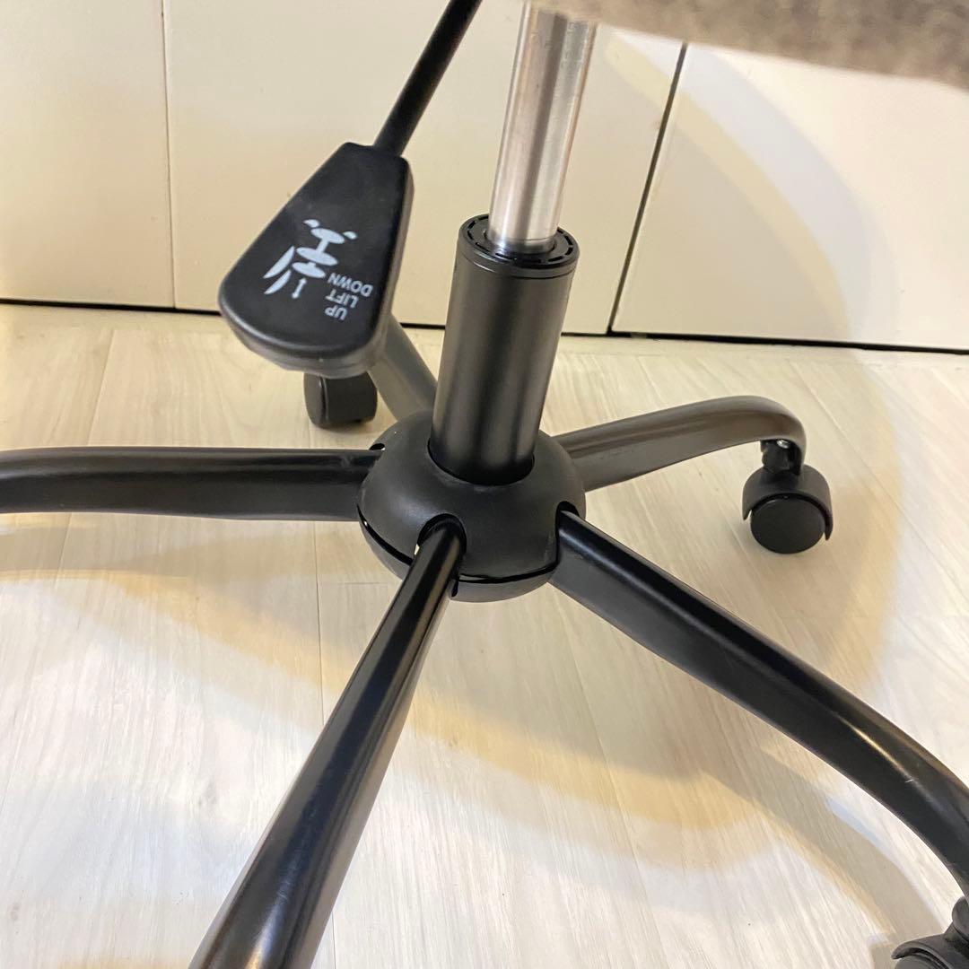 【かなでもの】 Modern Fabric 丸みのあるファブリック デスクチェア