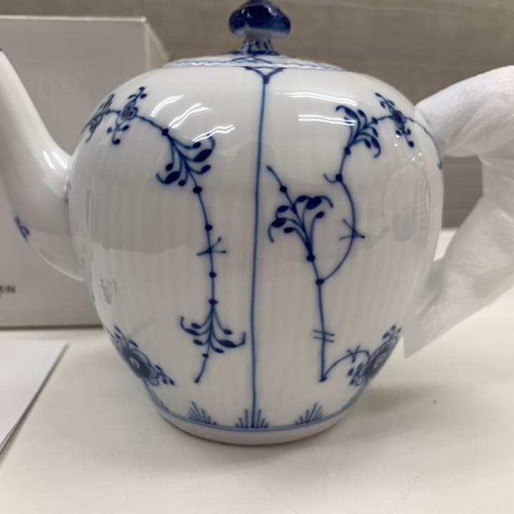 本物新品 ロイヤルコペンハーゲン ブルーフルーテッドプレイン　ミニティーポット