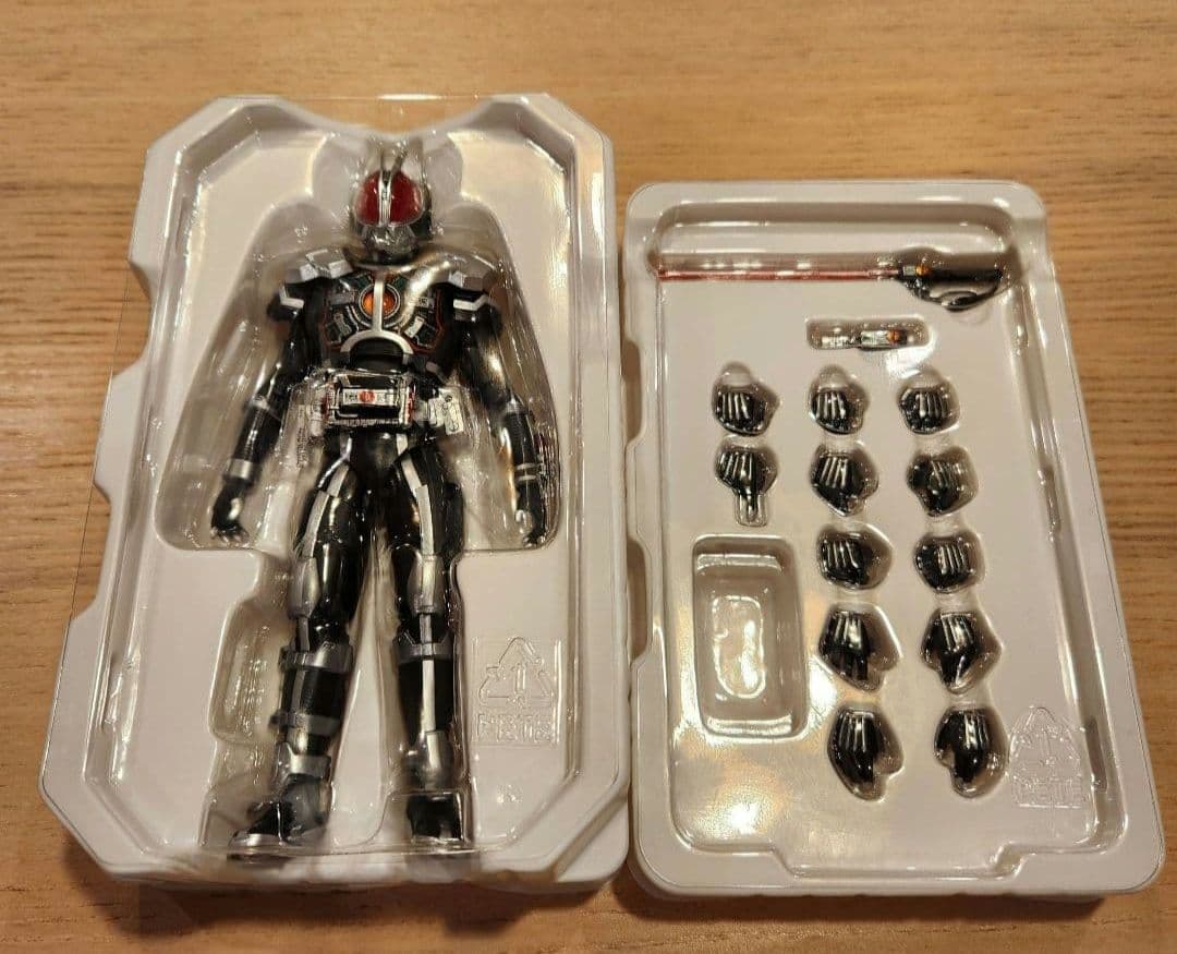 S.H.Figuarts 仮面ライダーファイズ アクセル