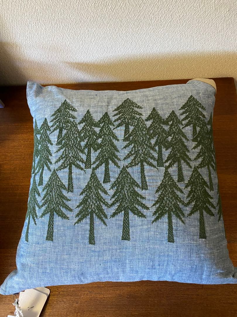 ミナペルホネン 伊勢丹　land theater クッション