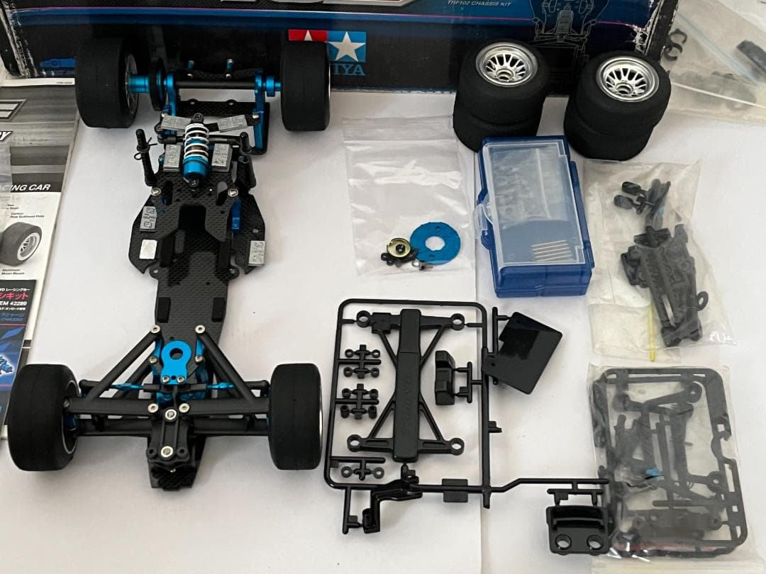 タミヤ 1/10 2WD TRF102 メカレスシャーシ 箱・説明書・残パーツ付