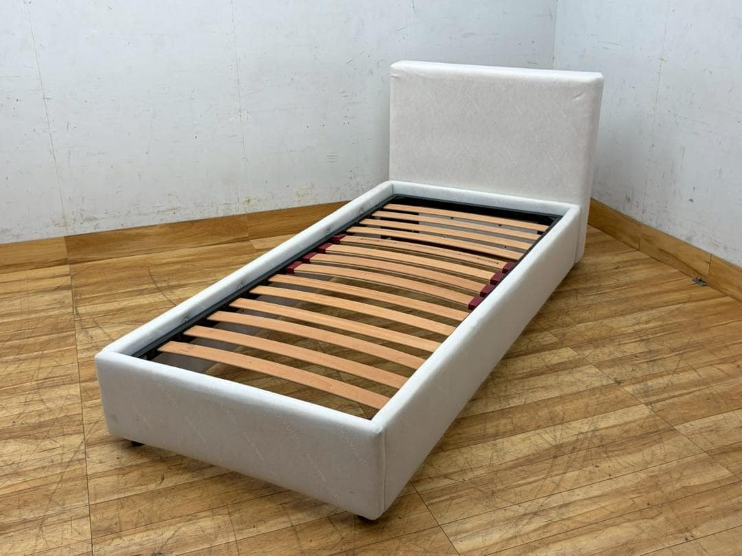 T7693☆展示品☆GERVASONI☆ジョルバゾーニ☆シングルベッドフレーム☆