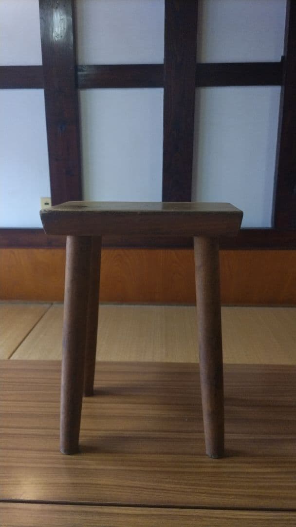 木製スツール　インテリアに