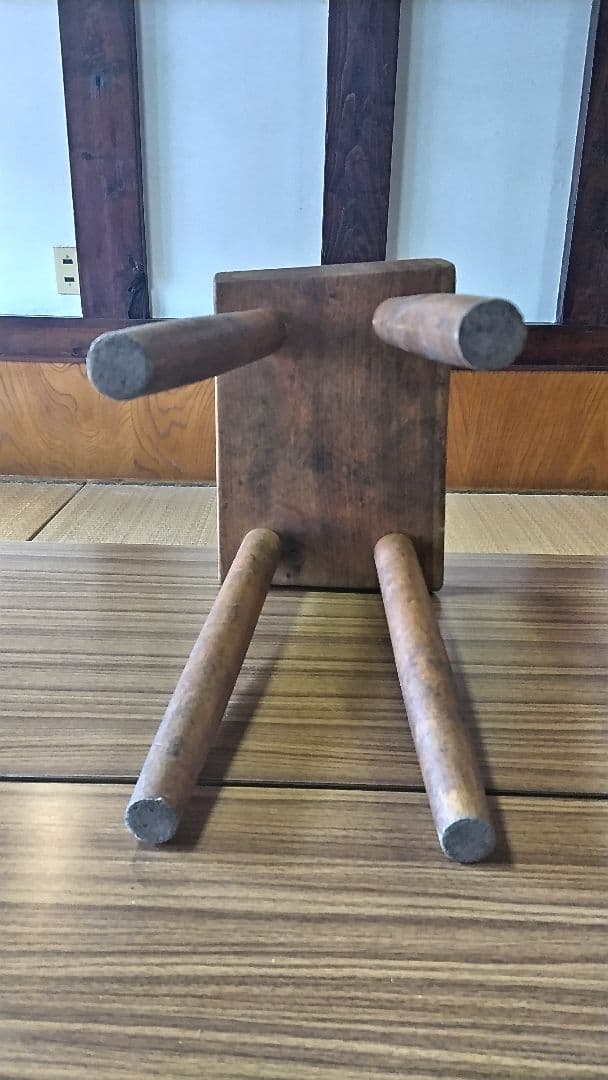 木製スツール　インテリアに