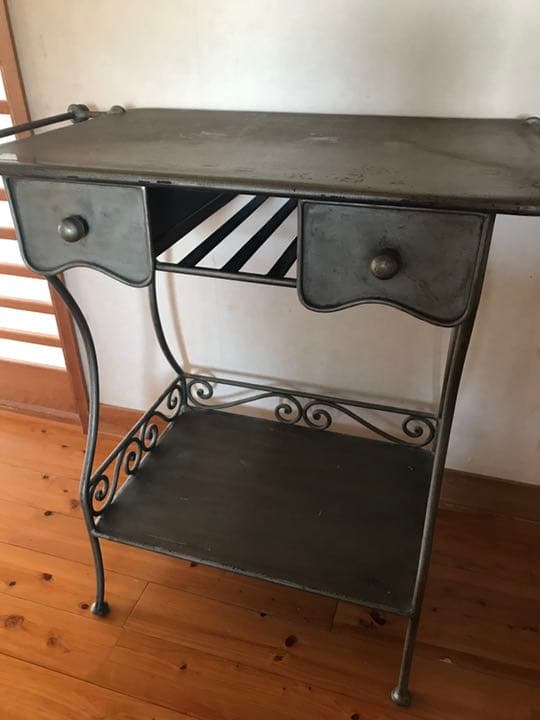 アイアン　鉄　机　ドレッサー