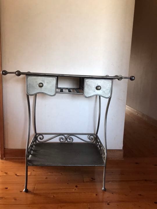 アイアン　鉄　机　ドレッサー