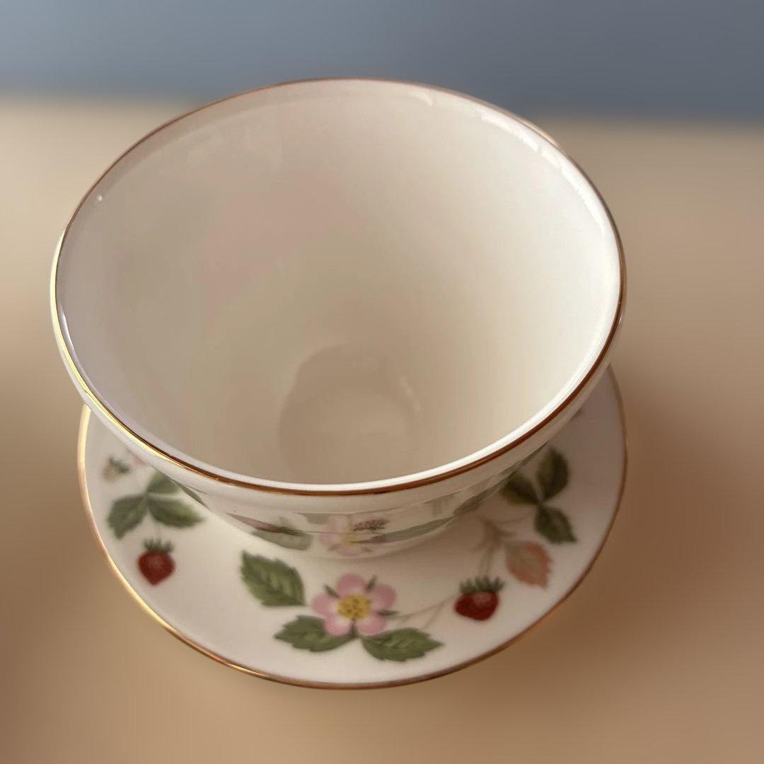 ウェッジウッド　ワイルドストロベリー　ジャパニーズ ティーカップ（蓋付き）6客