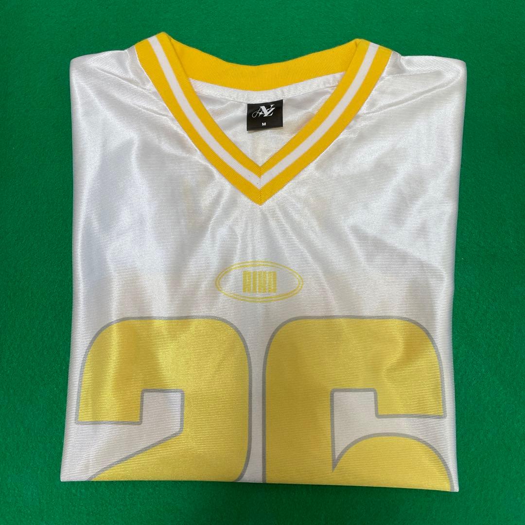 NiziU リク ユニフォーム Tシャツ - メルカリ