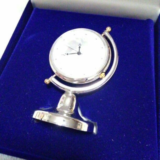 卓上世界地図ミニ置時計