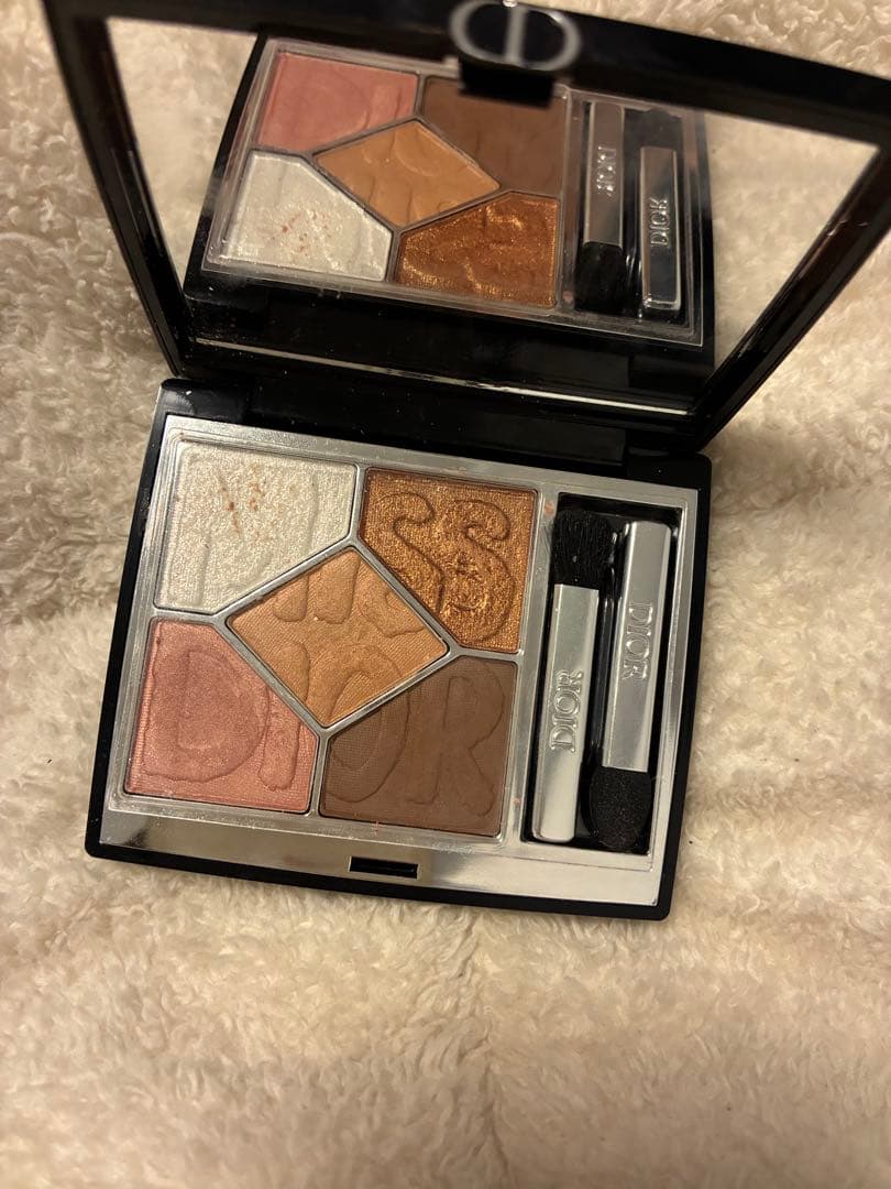 ディオールショウ サンククルール アイシャドウ 664 ワイルドベージュ