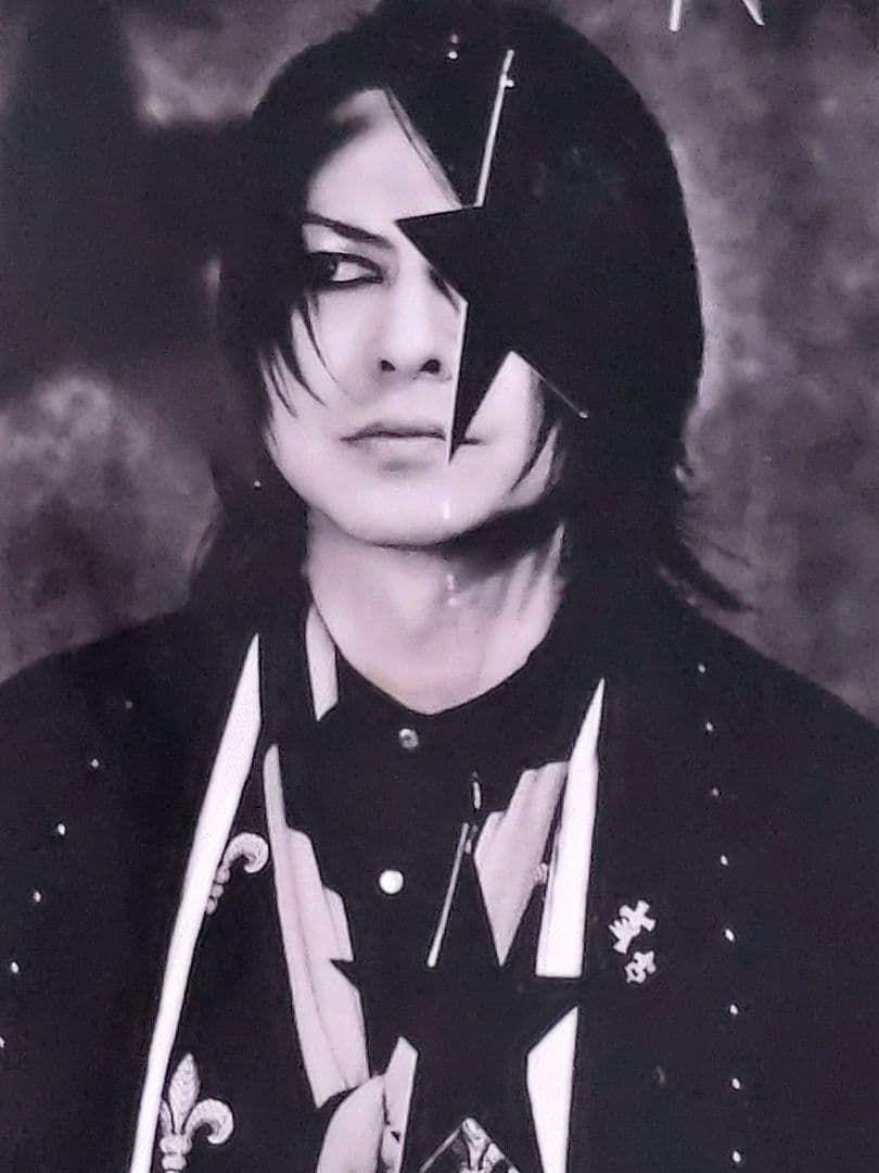 BUCK-TICK グミ缶トレカ【2014 或いはアナーキー】櫻井さん - メルカリ