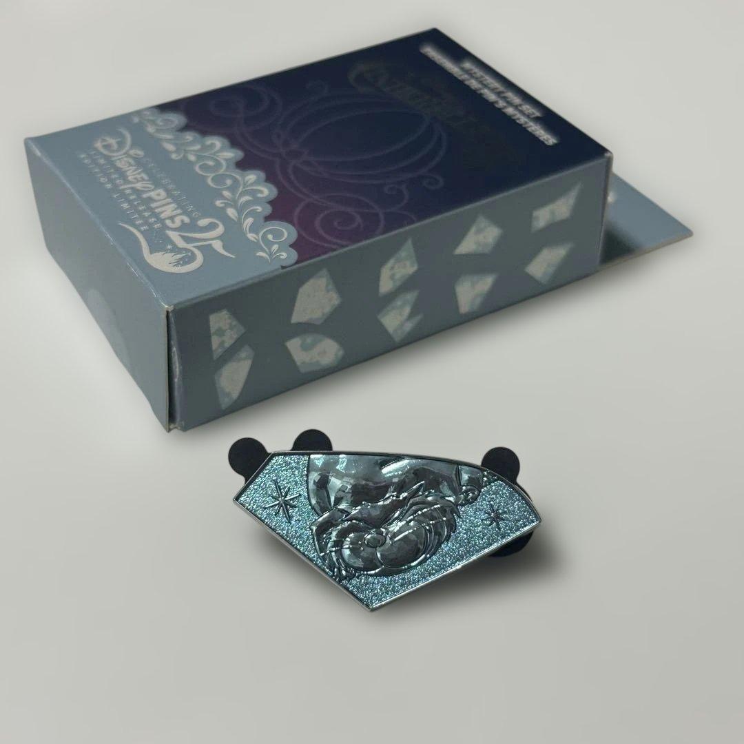 香港ディズニー プリンセス ピンバッジ シンデレラ ガラスの靴