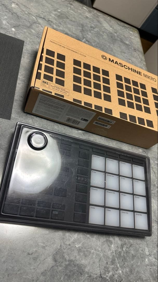 NI / MASCHINE MIKRO MK3 ケース付
