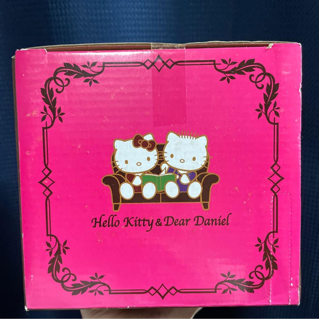 ハローキティ アクションレトロラブ本棚古時計