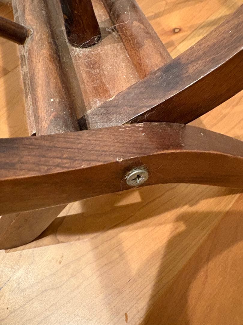 フランス　ヴィンテージ　アンティーク　木製スピンドルデザイン　マガジンラック