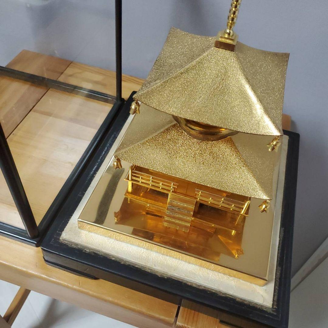 金鍍金 多宝塔 置物 オブジェ 金 ゴールド 寺院 ガラスケース入り