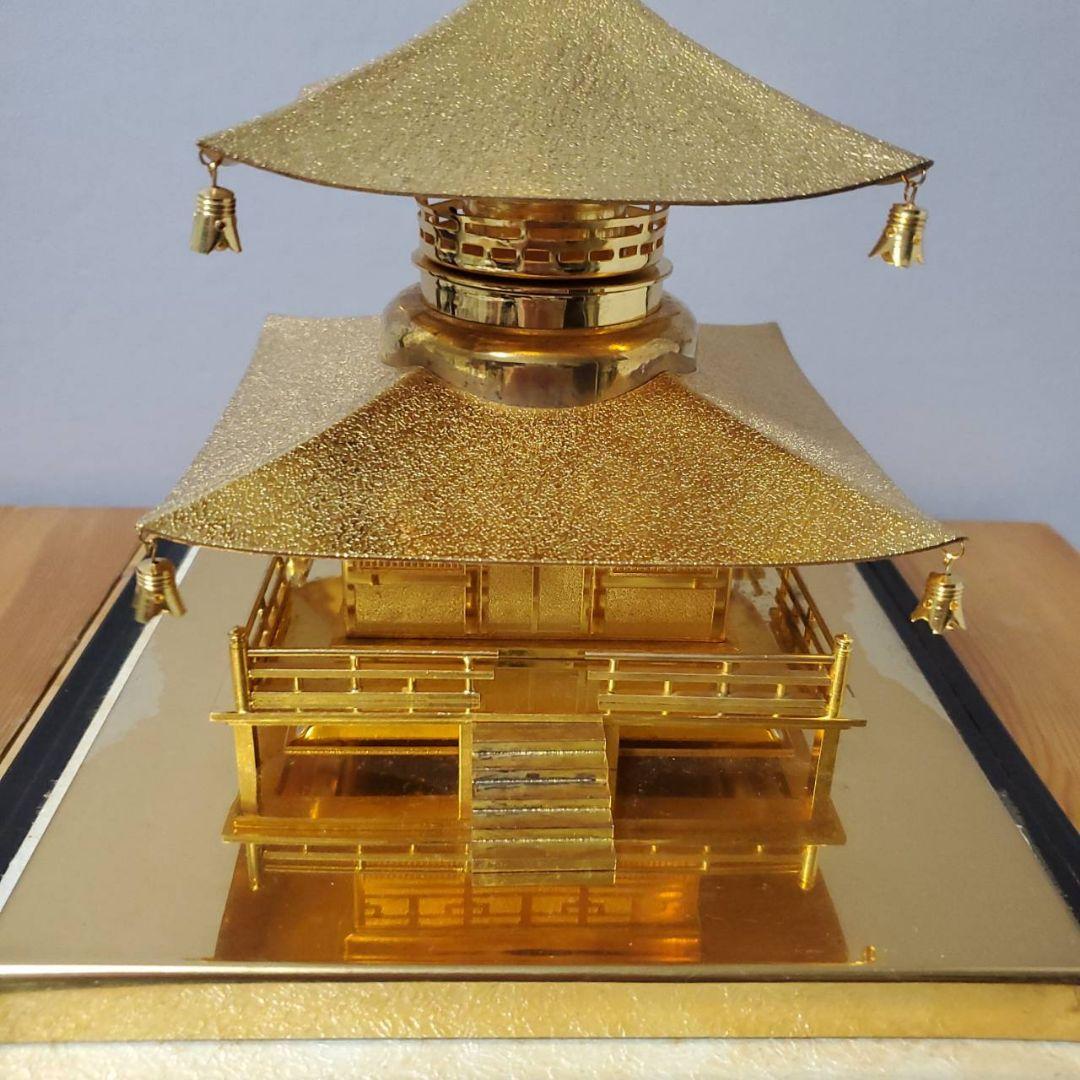 金鍍金 多宝塔 置物 オブジェ 金 ゴールド 寺院 ガラスケース入り