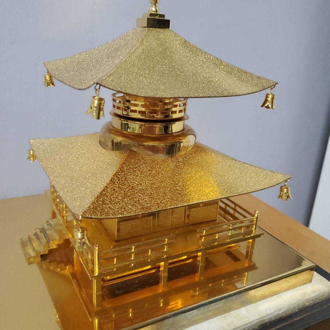 金鍍金 多宝塔 置物 オブジェ 金 ゴールド 寺院 ガラスケース入り
