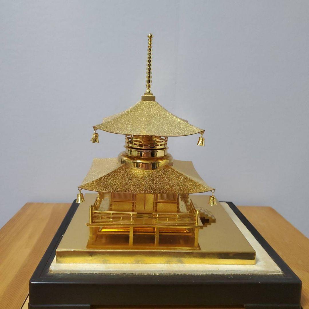 金鍍金 多宝塔 置物 オブジェ 金 ゴールド 寺院 ガラスケース入り