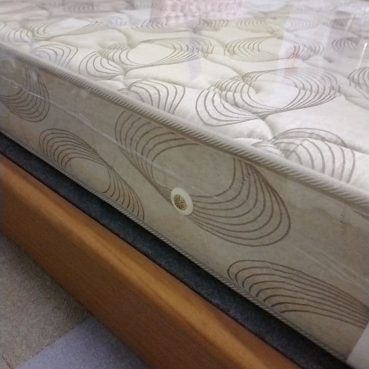 マットレス　ダブル　140×195　ユートップ　ポケットコイル　未開封品