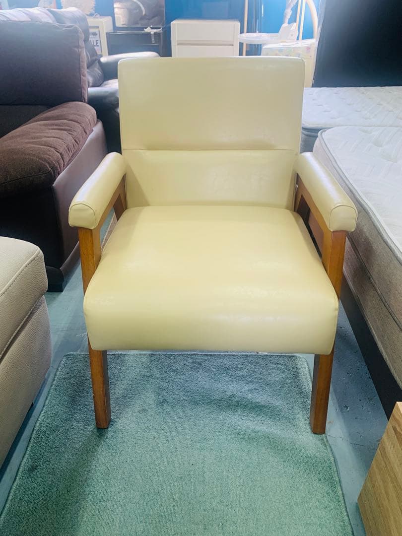 一人掛けソファ　アームチェア　ベージュ　ファブリックチェア 椅子(滋賀県内のみ)