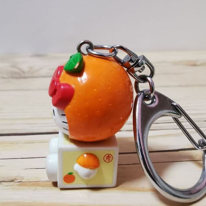 ご当地キティ (静岡限定) キーホルダー 静岡みかん - メルカリ