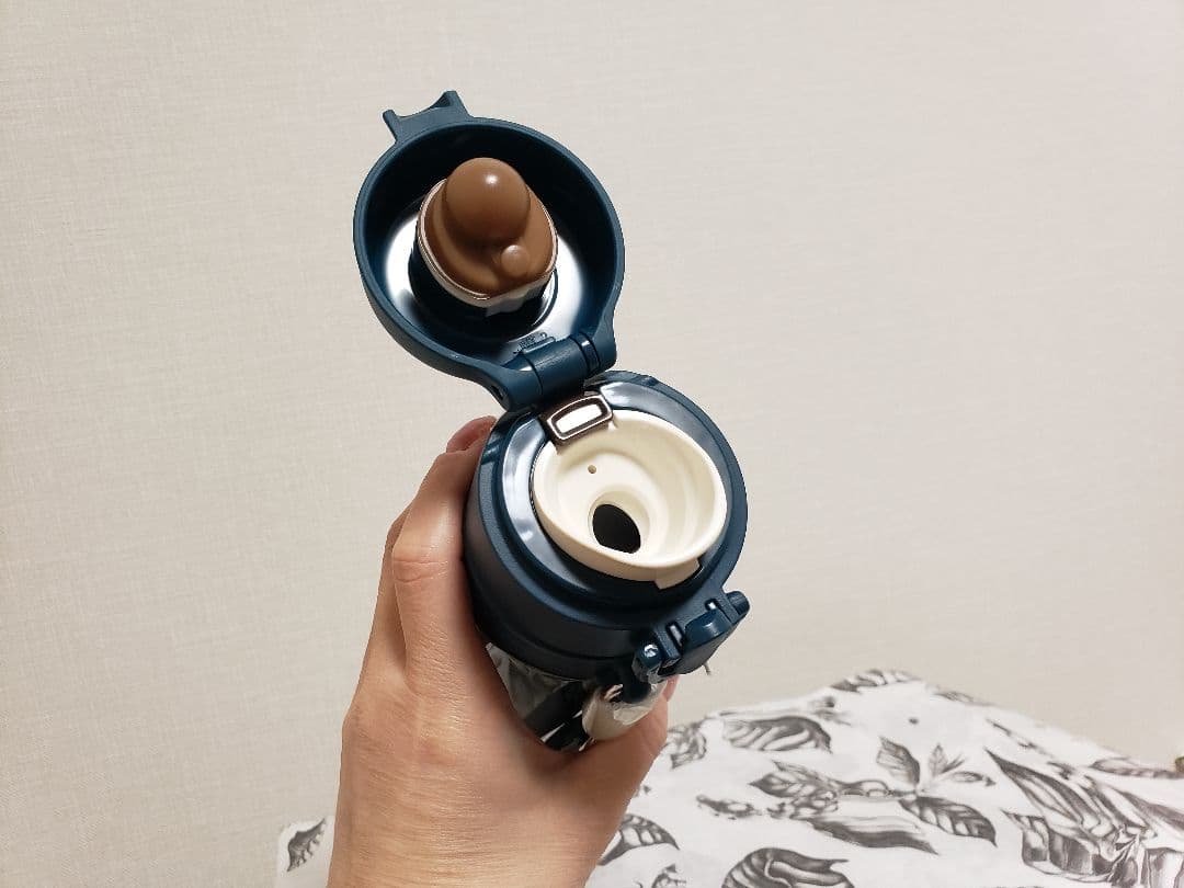 23ホリデー スターバックス JNT サーモス 550mL グラデーション