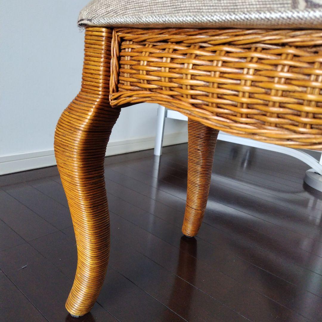 美品です!ラタン 籐 アンティーク 猫脚 ジャガード スツール オットマン 1脚