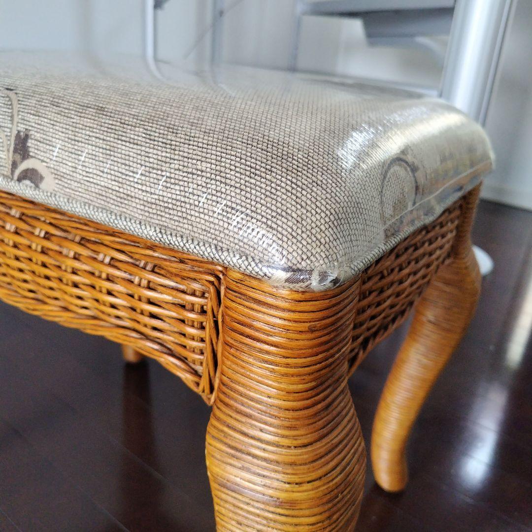 美品です!ラタン 籐 アンティーク 猫脚 ジャガード スツール オットマン 1脚