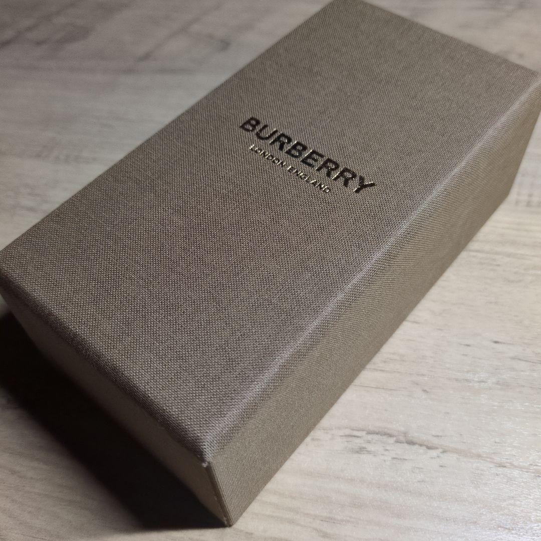 【未使用品】バーバリー シグネチャー ハイ ティー オードパルファム 100ml