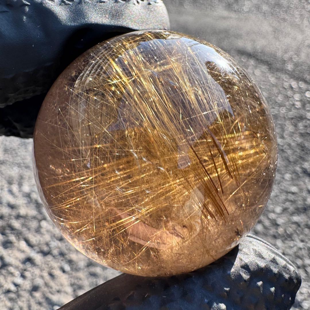 M-46ゴールドルチル丸玉　針入りルチルクォーツスフィア　天然石　44mm