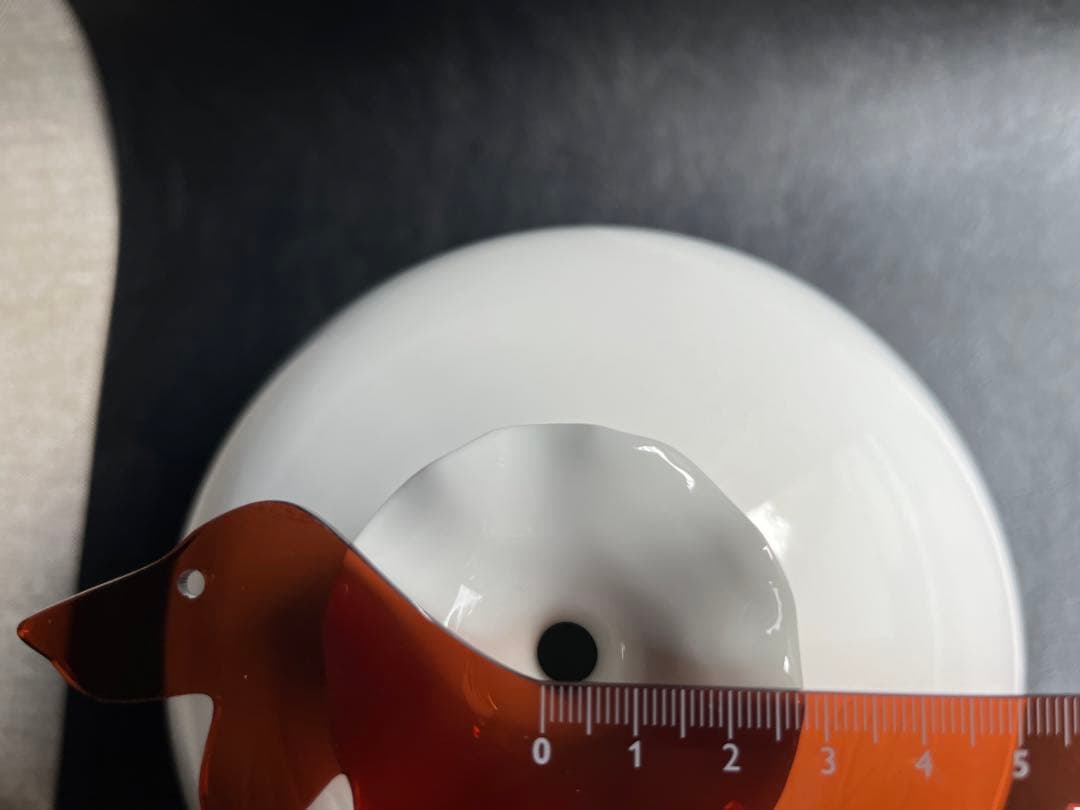 中仙窯 中尾恭純 花瓶 一輪挿し 白磁牡丹彫 高さ 約18㎝