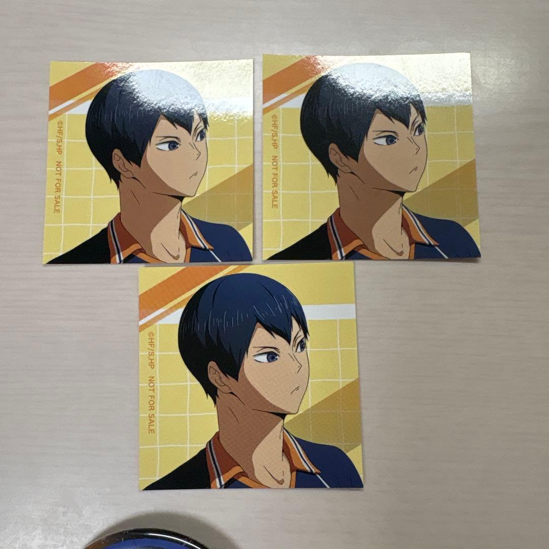 ハイキュー!! 影山飛雄 缶バッチと購入者特典ステッカー - メルカリ