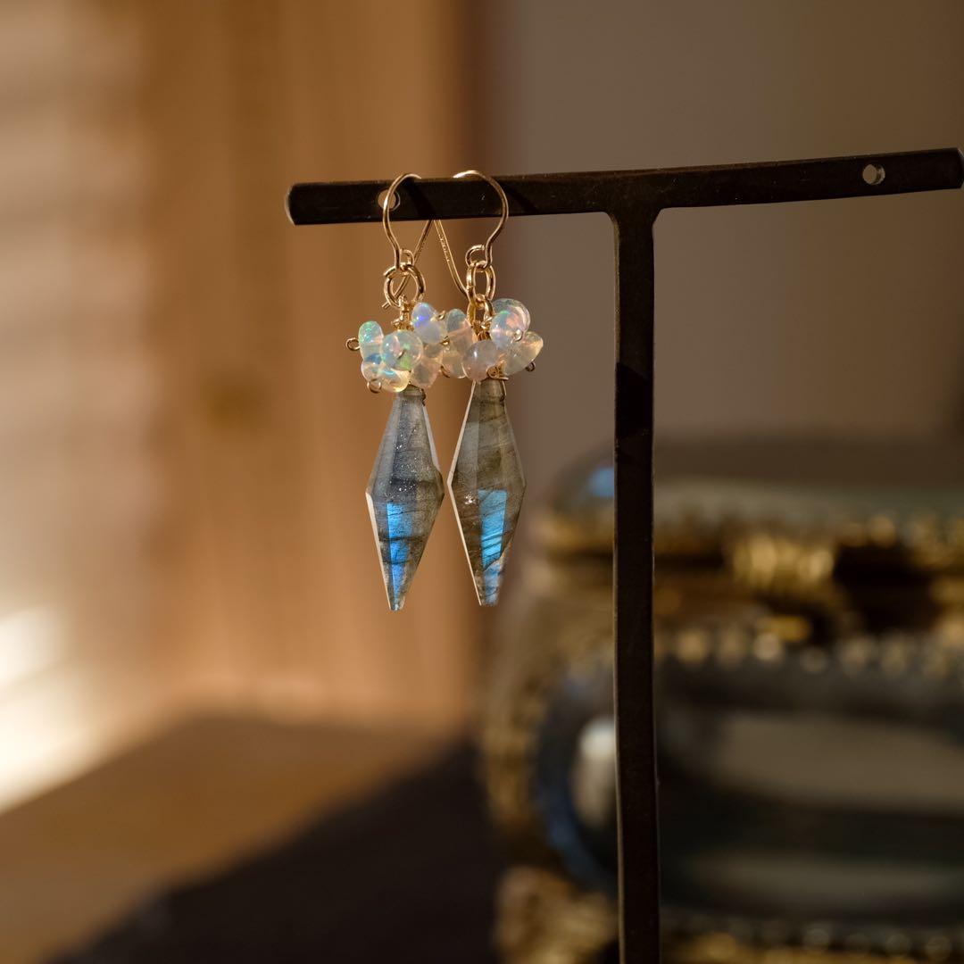 14kgfラブラドライト・エチオピアオパールピアス/イヤリング