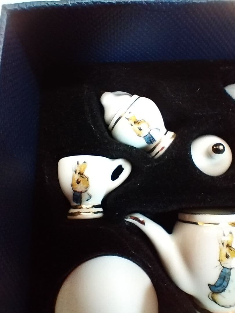 【新品未使用】Mini Porzellan Set ピーターラビット ティーセッ