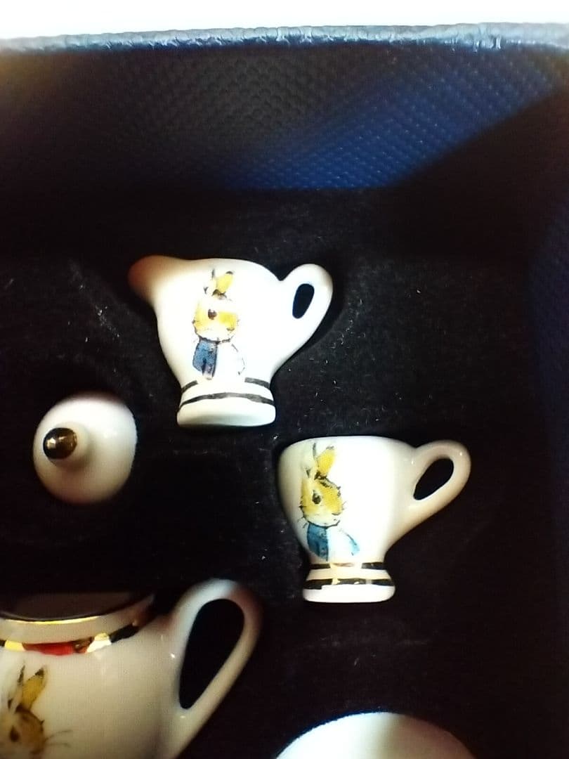 【新品未使用】Mini Porzellan Set ピーターラビット ティーセッ
