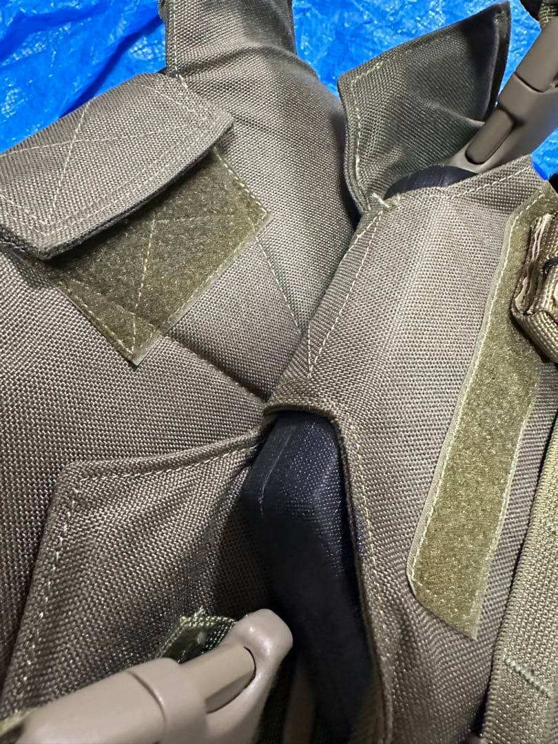 タクティカルプレートキャリア　各種ポーチ付き　LC2マルチカム