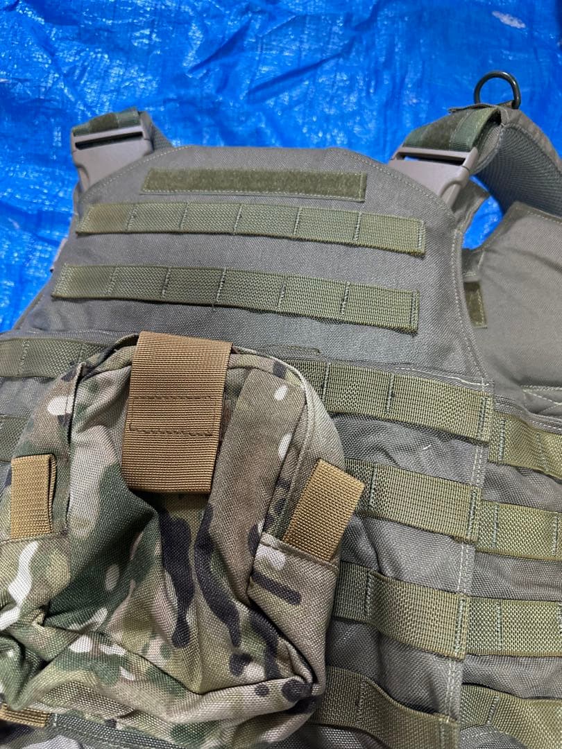 タクティカルプレートキャリア　各種ポーチ付き　LC2マルチカム