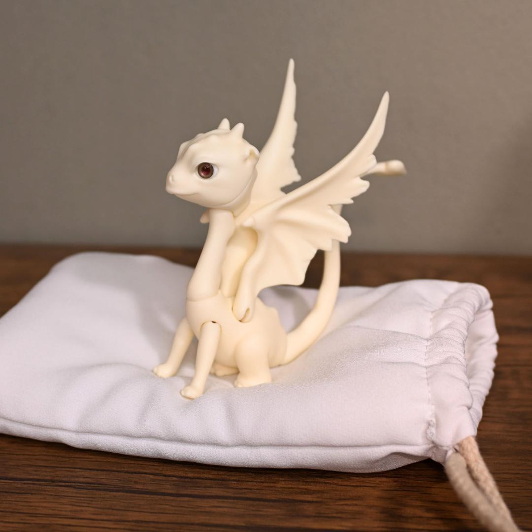 【新品】 DOLLZONE egg 本体のみ ノーメイク