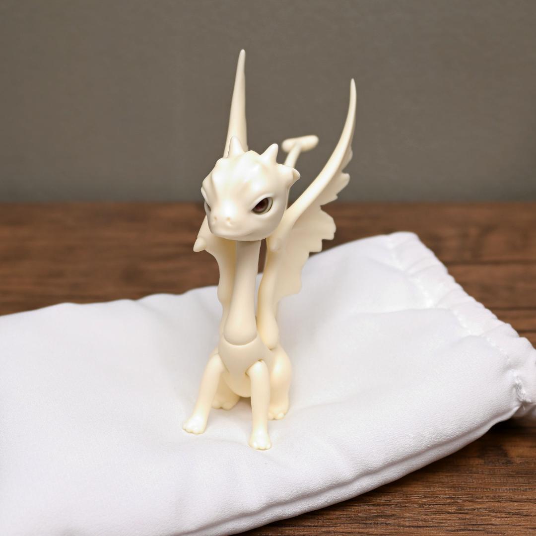 【新品】 DOLLZONE egg 本体のみ ノーメイク