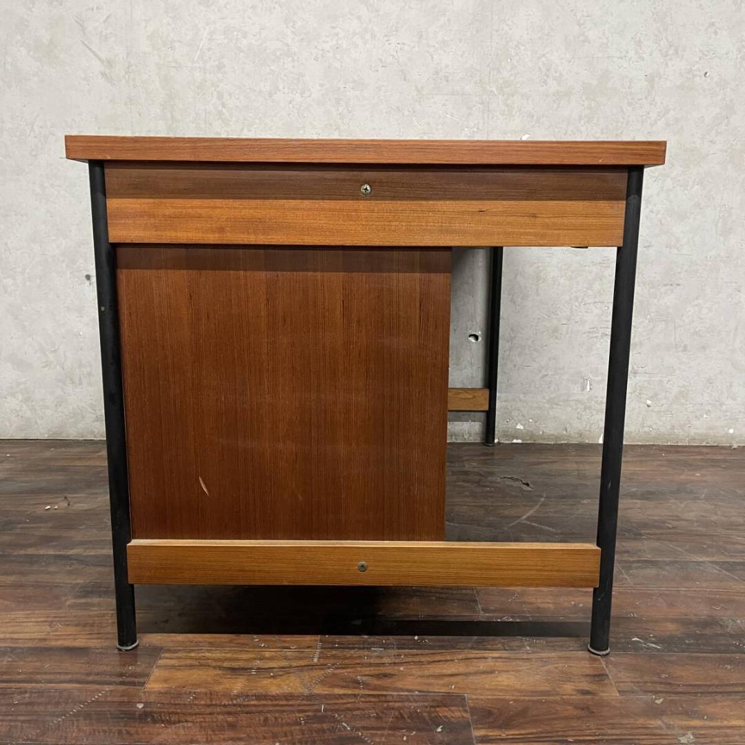 天童木工 片袖机 チーク材 鉄脚 デスク テーブル 机 家具 70 〜 80年代