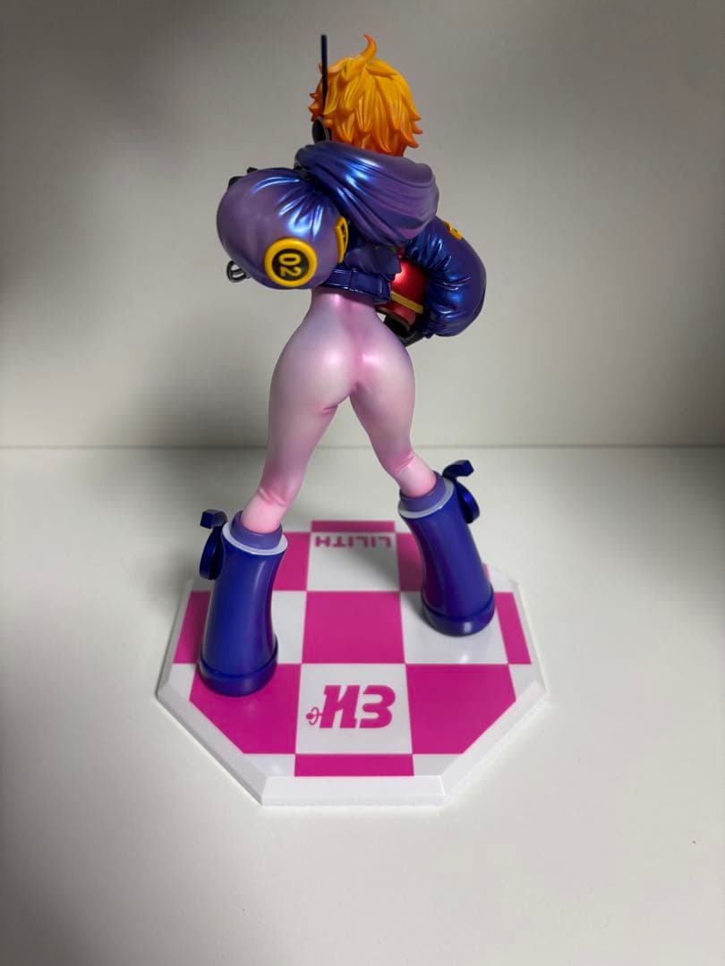 ONE PIECE p.o.p Dr.ベガパンク　リリス　フィギュア