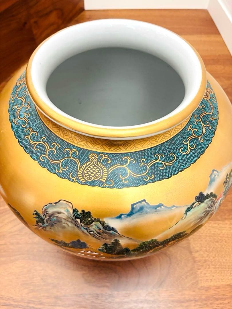 九谷焼】大きな花瓶（壺） 金箔装飾 九谷松月作 共箱付 - メルカリ