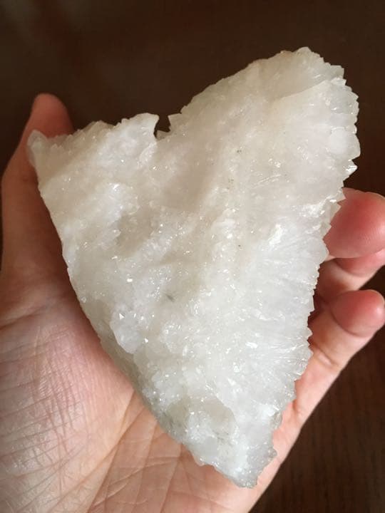 水晶とフローライトの共生！手のひらピッタリサイズの可愛い原石！