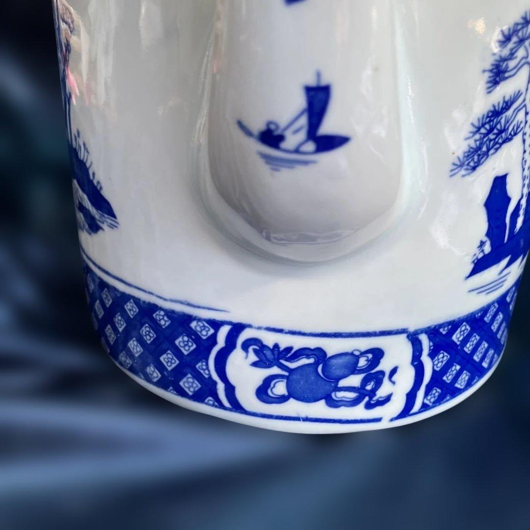 514)かなりのアンティーク品中国景徳鎮の青白磁の風景画大型ポット