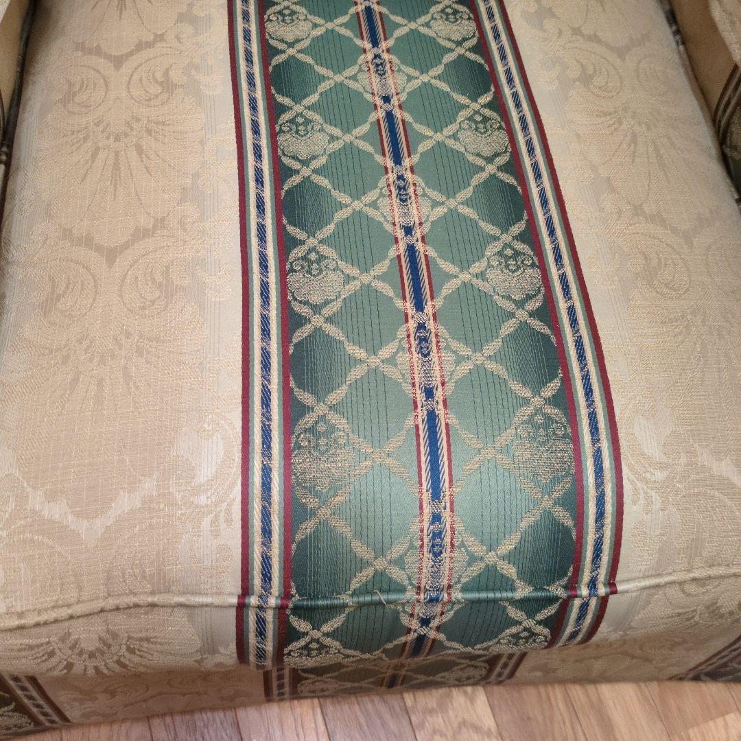 クラシックデザイン アームチェア 緑とベージュのストライプ